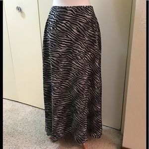 Liz Claiborne Polyester Animal Print Maxi Skirt